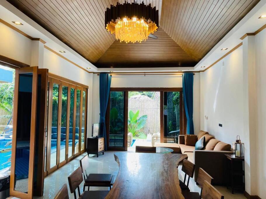5 Bedroom Private Pool Villa *